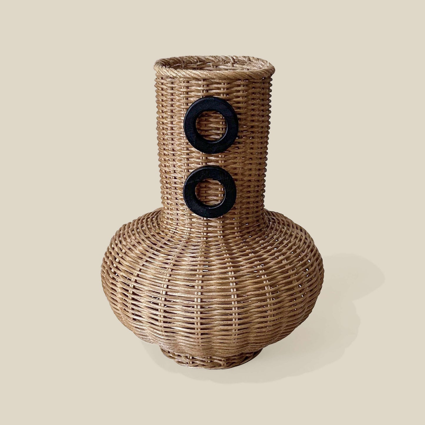 El yapımı rattan bambu vazo, 30 cm yüksekliğinde dekoratif çiçeklik – rustik boho salon sahneli