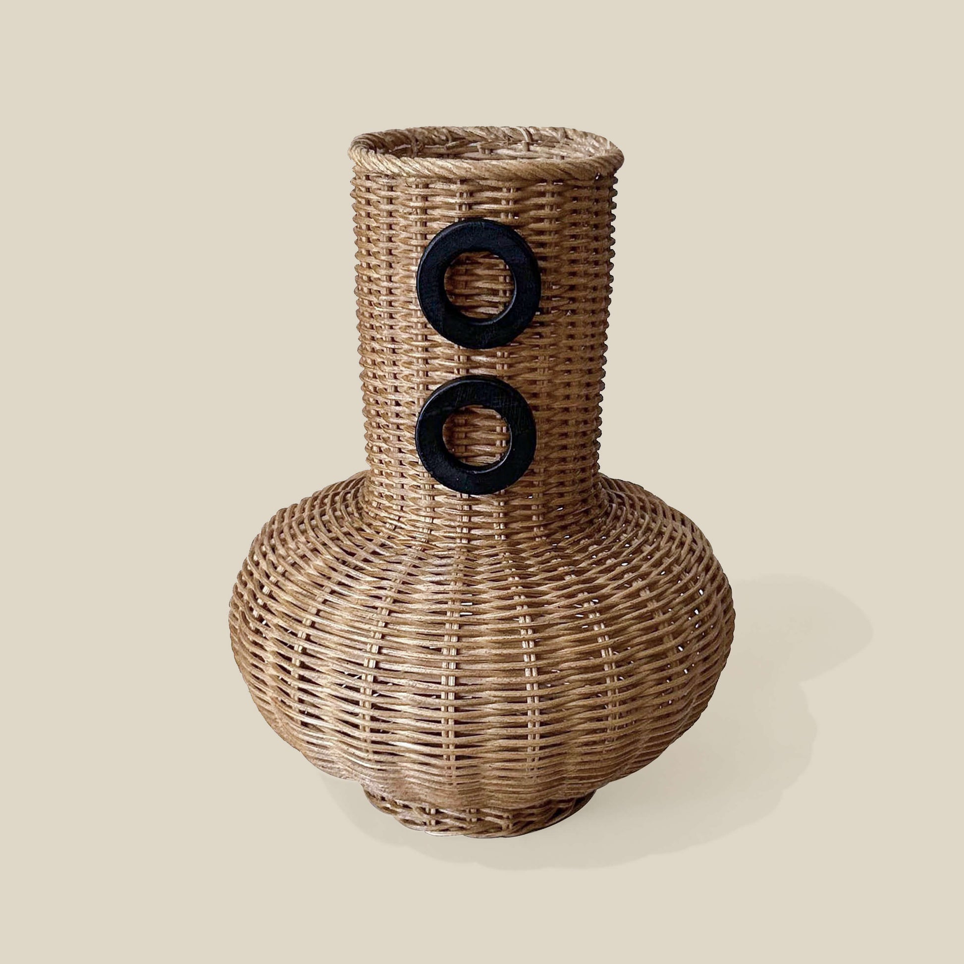 El yapımı rattan bambu vazo, 30 cm yüksekliğinde dekoratif çiçeklik – rustik boho salon sahneli